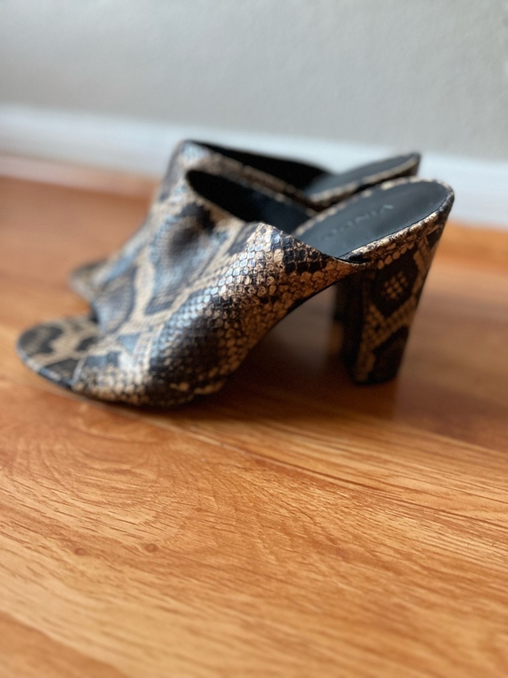 Vince Black and Brown Snake-Print Slide Mules - Picture 4 of 8